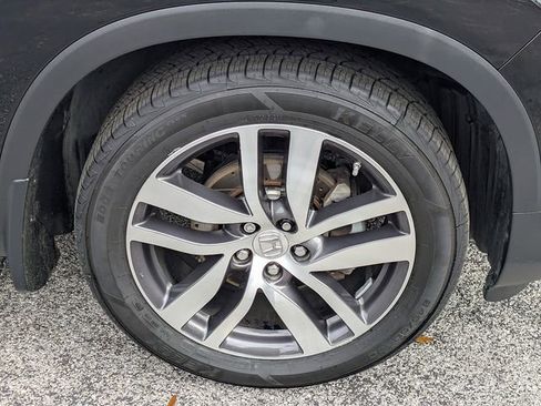 Used 2017 Honda Pilot Touring image 10