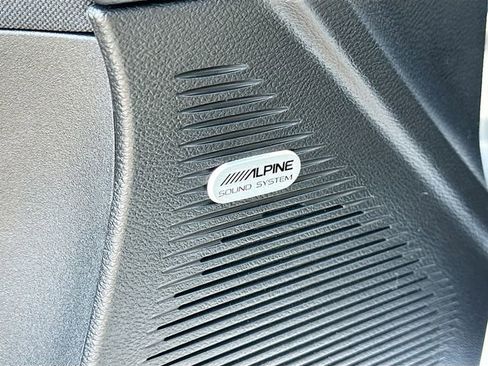 Used 2022 Dodge Challenger R/T Scat Pack w/ Driver Convenience Group image 18