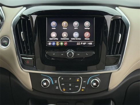 Used 2023 Chevrolet Traverse LS image 16