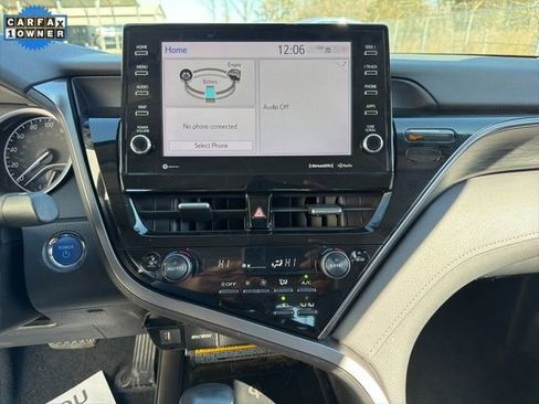 Used 2021 Toyota Camry XLE w/ Cold Weather Package image 27