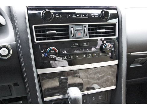 Used 2021 Nissan Armada Platinum w/ Captain's Chairs Package RWD image 29