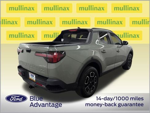 Used 2022 Hyundai Santa Cruz SEL Premium image 3