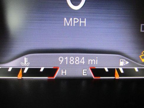 Used 2020 Jeep Cherokee Trailhawk w/ Cold Weather Group AWD/4WD image 6