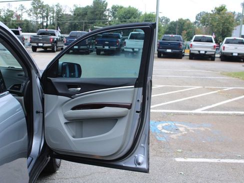 Used 2016 Acura MDX w/ Technology Package FWD image 29