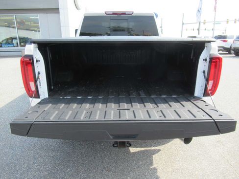 Used 2023 GMC Sierra 2500 Denali w/ Technology Package AWD/4WD image 23