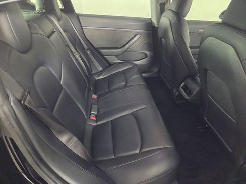 Used 2022 Tesla Model 3 Standard Range image 26