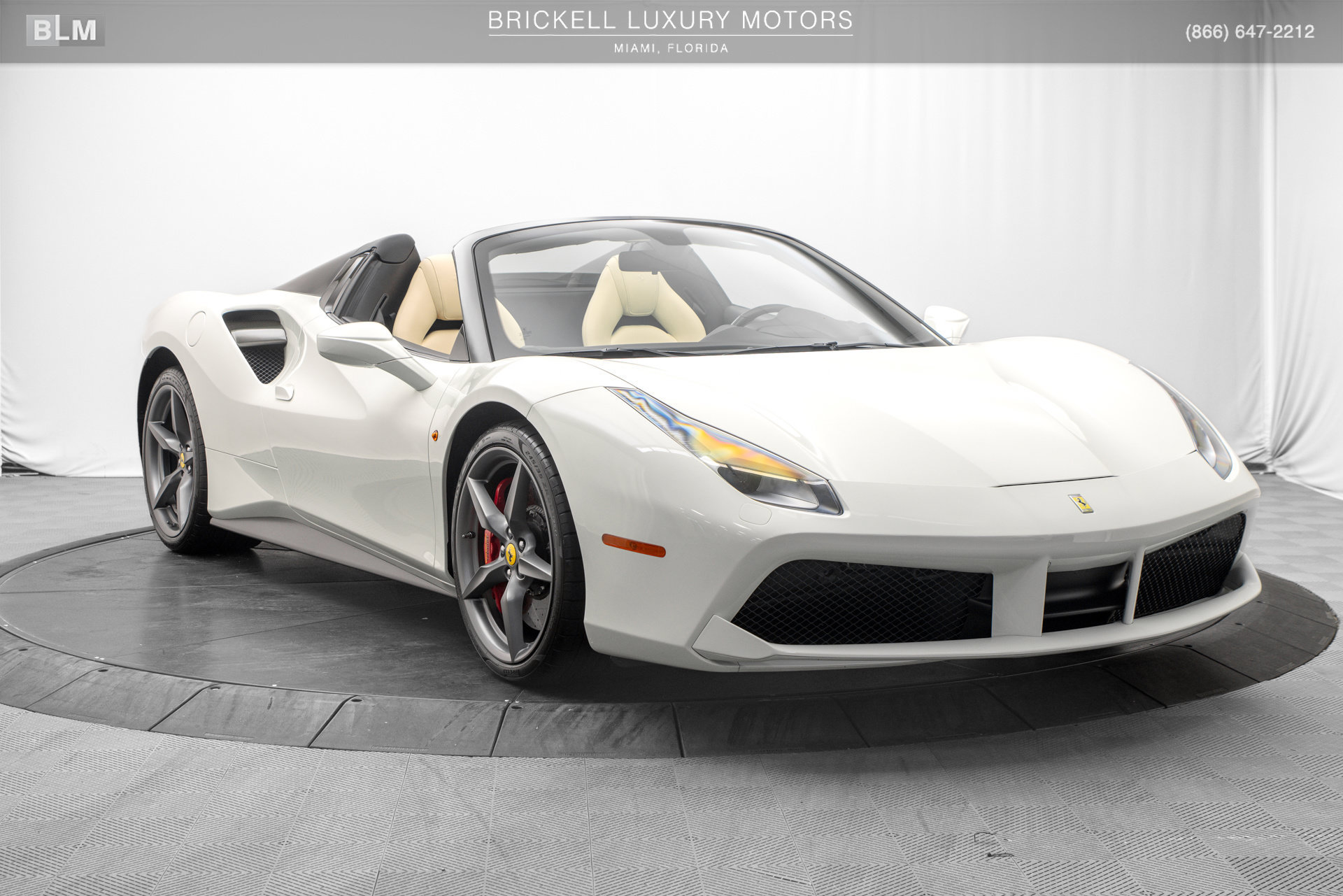 Used 2018 Ferrari 488 Spider RWD image 12
