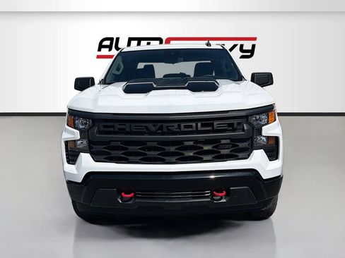 Used 2024 Chevrolet Silverado 1500 Custom Trail Boss w/ LPO, Dark Essentials Package AWD/4WD image 2