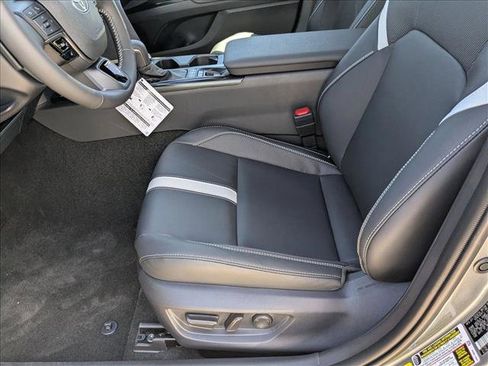 New 2026 Toyota Camry SE image 4