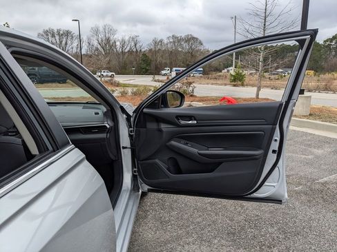 Used 2024 Nissan Altima 2.5 SV image 54