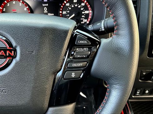 Used 2023 Nissan Frontier PRO-4X w/ Pro-4X Premium Package image 12