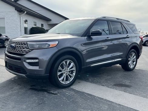 Used 2023 Ford Explorer Limited image 3
