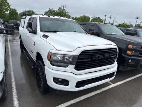 Used 2021 RAM 2500 Big Horn w/ Night Edition AWD/4WD image 8