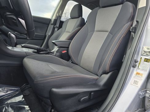 Used 2022 Subaru Crosstrek 2.0i Premium w/ Moonroof Package image 22