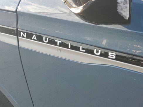 New 2026 Lincoln Nautilus Reserve image 7