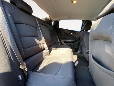 Used 2021 Chevrolet Malibu LT image 14