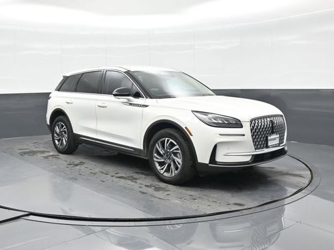 Used 2024 Lincoln Corsair Premiere w/ Equipment Group 101A image 12