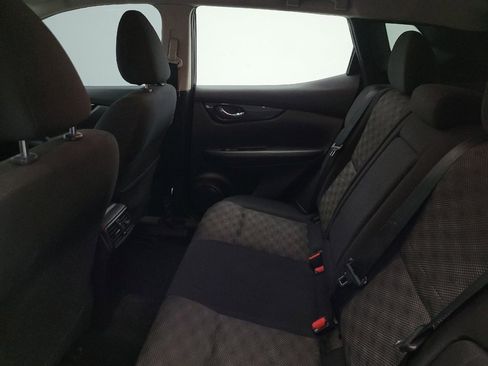 Used 2021 Nissan Rogue Sport SV AWD/4WD image 18