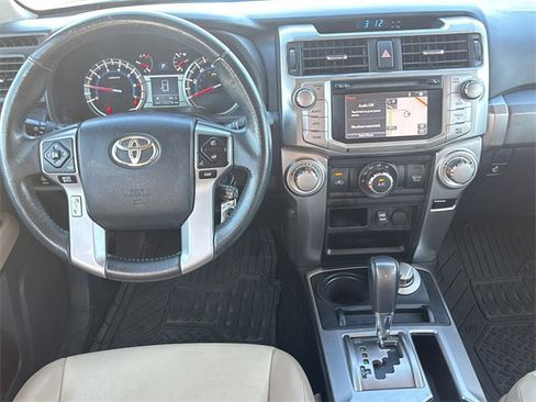 Used 2016 Toyota 4Runner SR5 Premium image 15