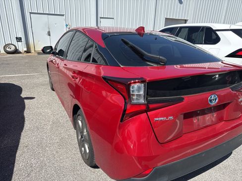 Used 2022 Toyota Prius XLE image 9