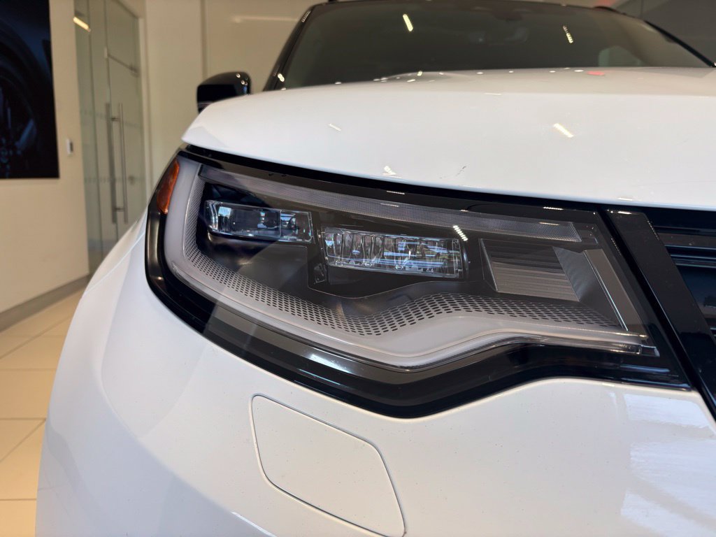 New 2026 Land Rover Discovery Dynamic SE AWD/4WD image 8