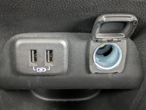 Used 2022 GMC Canyon Elevation w/ Trailering Package image 8