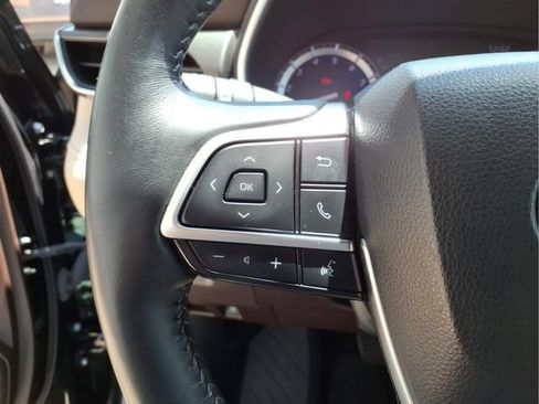 Used 2022 Toyota Highlander Limited AWD/4WD image 16