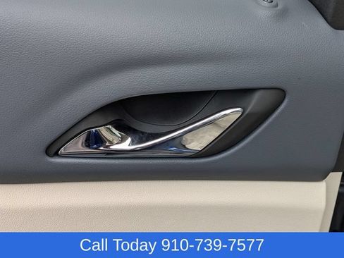 Used 2023 GMC Acadia Denali w/ Denali Ultimate Package FWD image 31