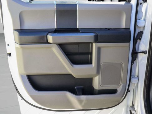 Used 2019 Ford F150 XLT w/ Trailer Tow Package image 25