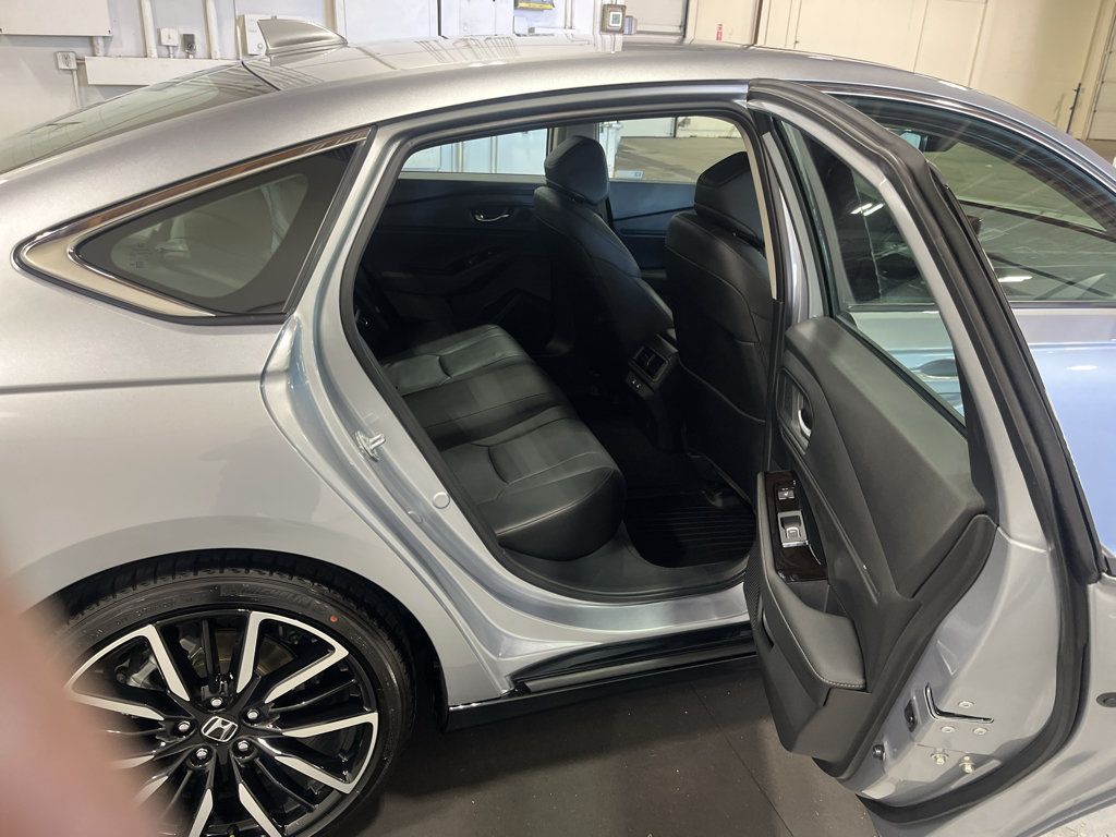 Used 2025 Honda Accord Touring image 16