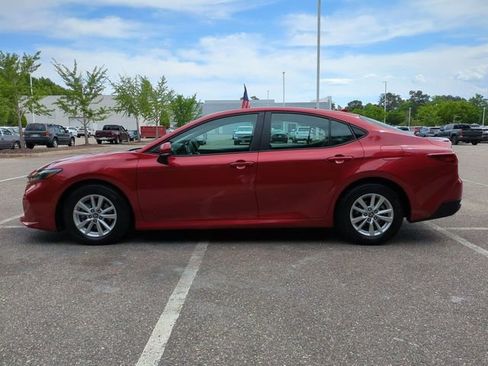 Used 2025 Toyota Camry LE w/ Convenience Package FWD image 7
