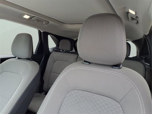 Used 2022 Ford Escape SE w/ Cold Weather Package image 12