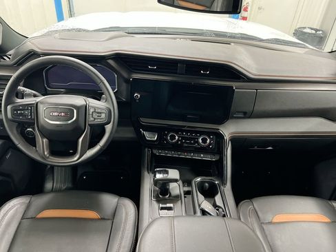 Used 2025 GMC Sierra 1500 AT4 AWD/4WD image 10