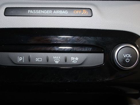 Used 2023 Ford Escape SE w/ PHEV Premium Package image 52