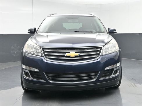 Used 2017 Chevrolet Traverse LT w/ Style and Technology Package AWD/4WD image 2