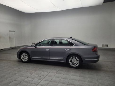 Used 2017 Volkswagen Passat 1.8T SE image 3