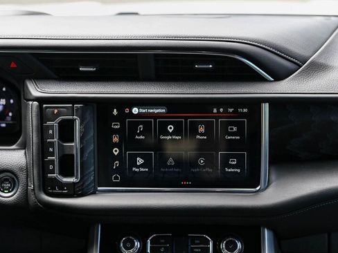 Used 2024 GMC Yukon XL Denali w/ Advanced Technology Package AWD/4WD image 19