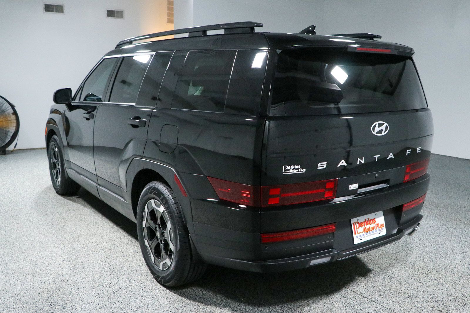Used 2025 Hyundai Santa Fe SEL FWD image 8