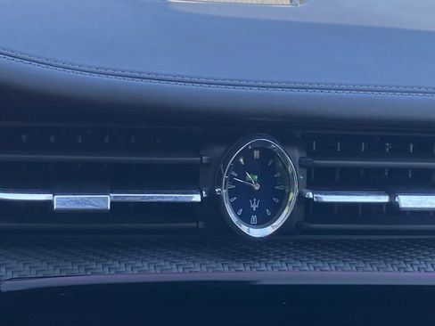 Used 2022 Maserati Quattroporte Modena image 27