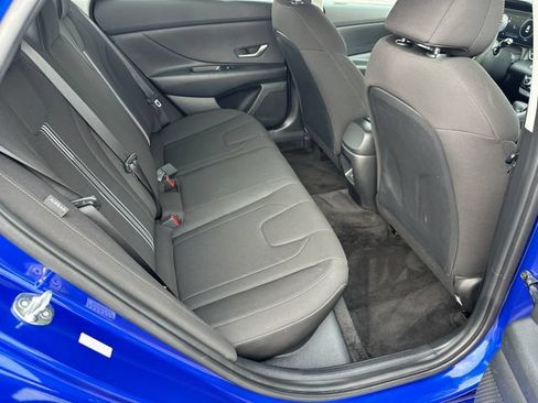 Used 2024 Hyundai Elantra SEL FWD image 9