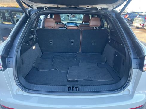 Used 2022 Lincoln Nautilus Reserve image 12