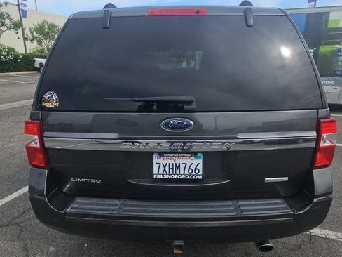 Used 2017 Ford Expedition Limited w/ Equipment Group 301A AWD/4WD image 8