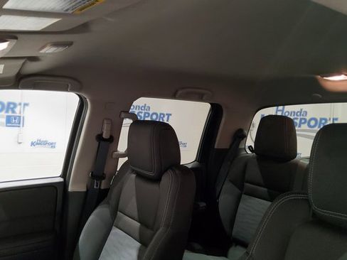 Used 2023 Nissan Frontier SV w/ Tow Package image 37