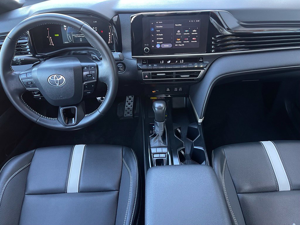 Used 2025 Toyota Camry SE FWD image 14