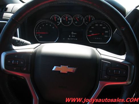 Used 2022 Chevrolet Silverado 2500 LT w/ Convenience Package AWD/4WD image 14