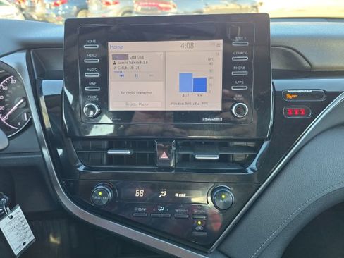 Used 2021 Toyota Camry SE image 19