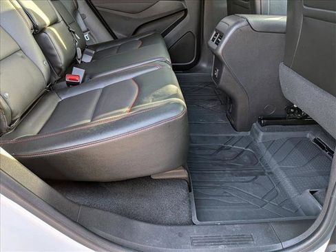 Used 2024 Chevrolet Equinox RS w/ RS Leather Package image 20