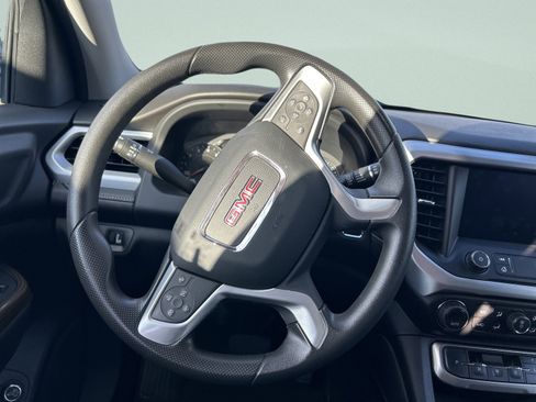 Used 2023 GMC Acadia SLE w/ Driver Convenience Package image 41