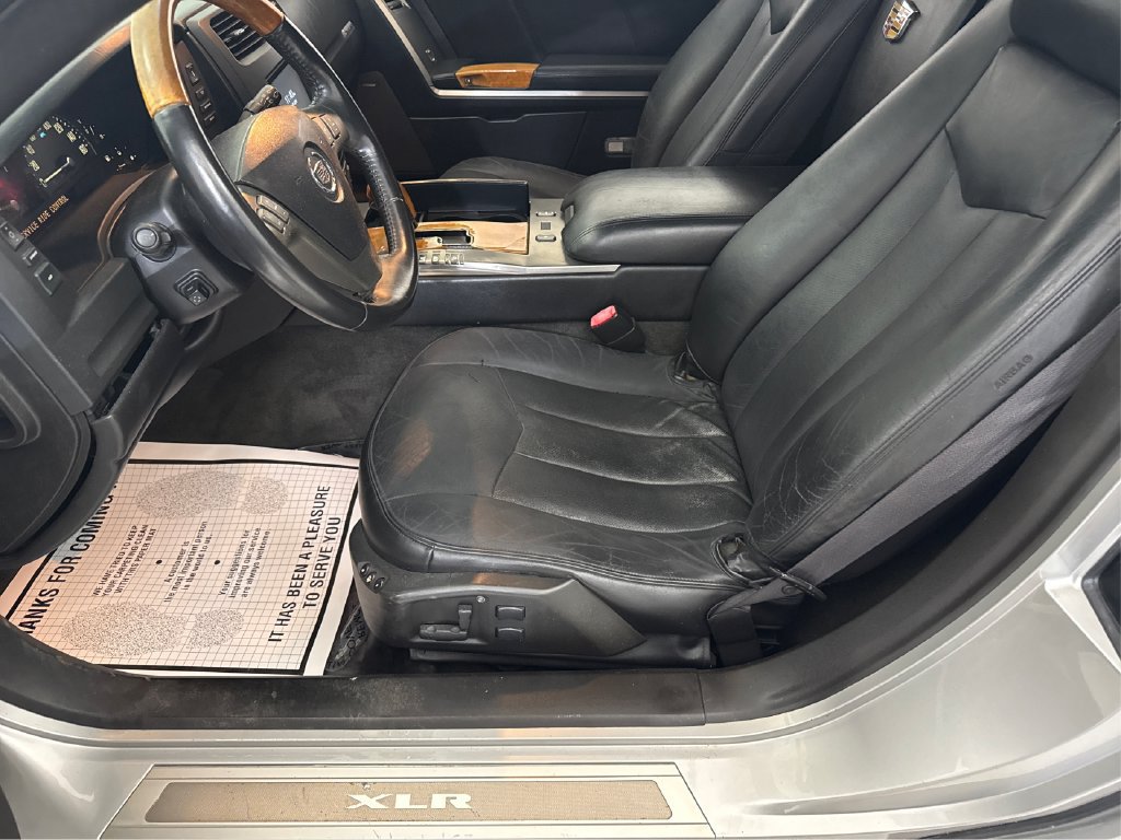 Used 2004 Cadillac XLR RWD image 30