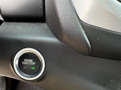 Used 2024 GMC Terrain SLE w/ Driver Convenience Package image 29